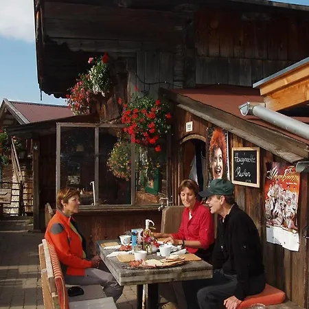 Salvenmoser Johanna Daire